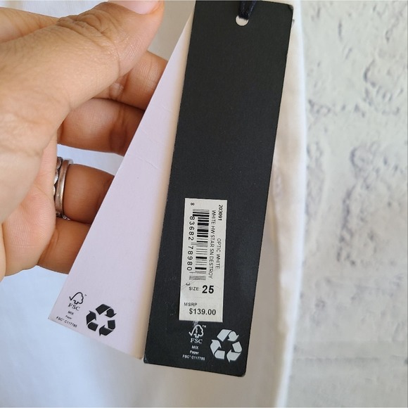 True Religion High Waist Button Fly Starr Optic White Distressed Jeans NWT SZ 25 - Picture 14 of 16